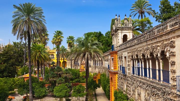 Alcázar, Cathedral and Giralda in Three and a Half Hours