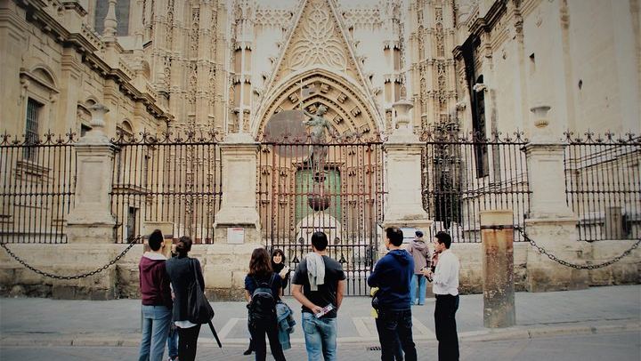 Alcázar, Cathedral and Giralda for Nine, with the Ramp Climb