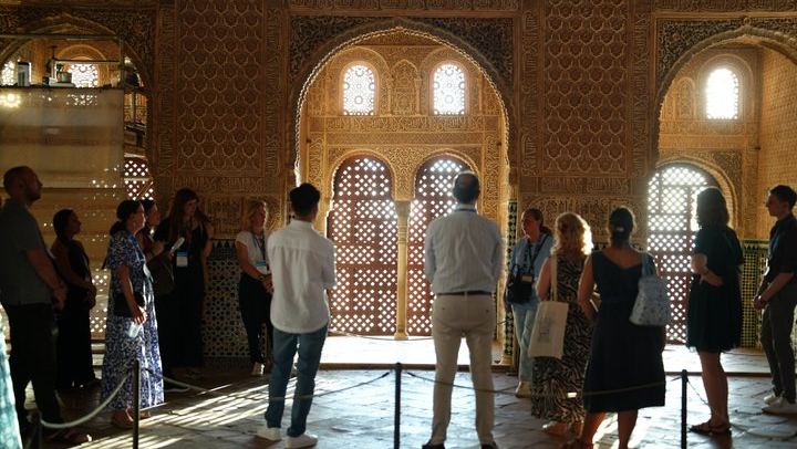 Alhambra Two Ways: Full Visit with Ticket, or Two Hours Outside the Walls