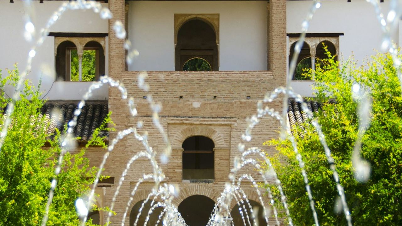 Alhambra Guided Tour and the Rooms Where Washington Irving Wrote