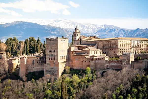 Private Alhambra in Three Hours, Timed Around the Nasrid Slot