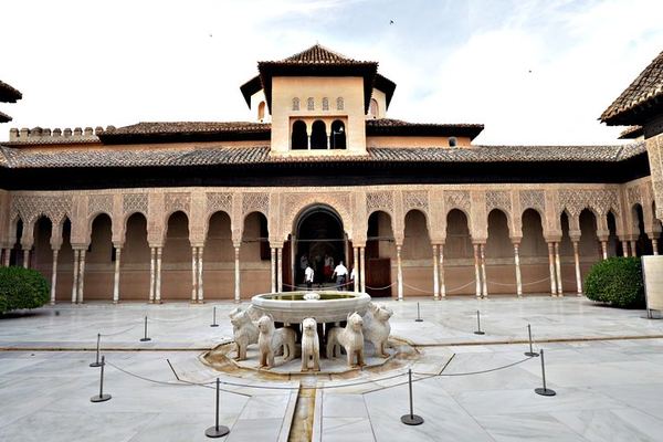 Alhambra in a Group of Fifteen: Nasrid Palaces, Alcazaba and Generalife