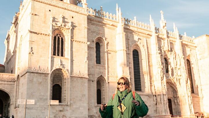 Belém Free Walking Tour, Blue Umbrellas at the Statue, Only the Church Entered