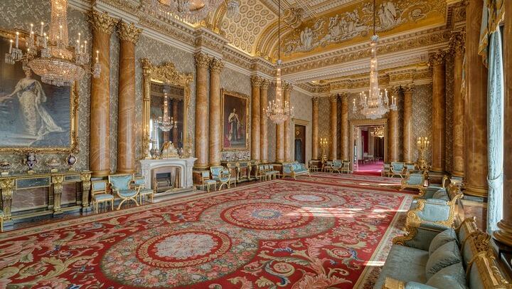 Buckingham Palace State Rooms and Windsor Castle in One Day