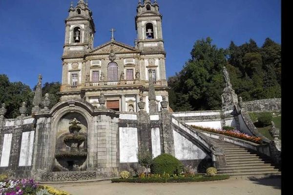 Private Braga and Guimarães Run on Free Time, Hotel Door to Hotel Door
