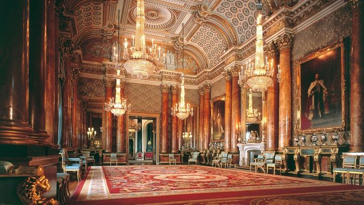 Buckingham State Rooms with the Sèvres Porcelain and a Royal Walk
