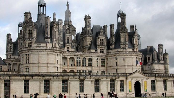 Private Loire from Paris: Da Vinci's Tomb at Amboise, Chenonceau, Chambord