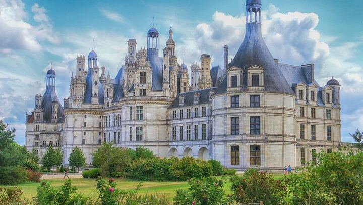Chenonceau, Chambord and Vouvray Tasting in a Limestone Cave Winery