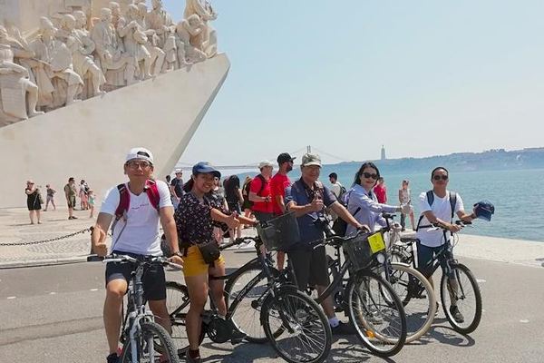 By Bike from Santa Apolónia to Belém, Four Hours, the Price Is the Rental