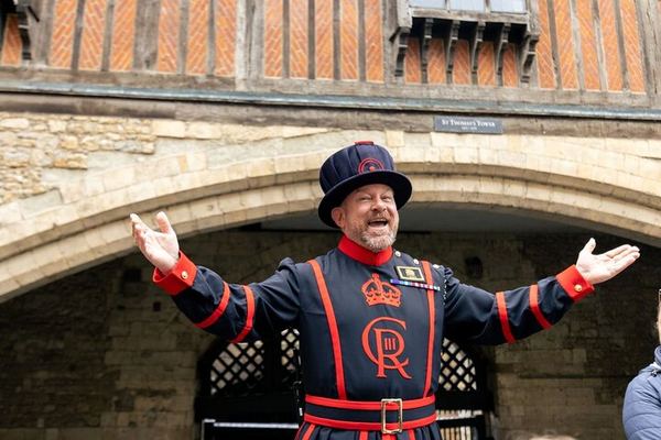 Tower of London Led by Your Own Beefeater, with the Royal Mint
