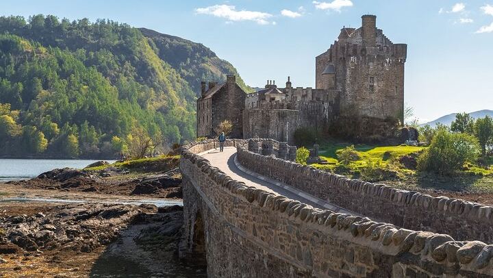 Isle of Skye and Eilean Donan from Inverness, via the Quiraing