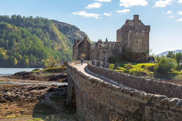 Isle of Skye and Eilean Donan from Inverness, via the Quiraing