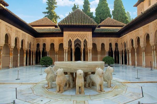 Alhambra Guided to the Kilns Where the Decoration Was Made
