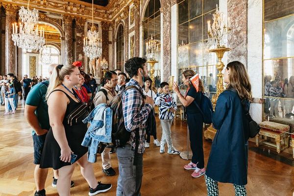 Versailles in 90 Minutes, with the King's Bedroom and the Gardens