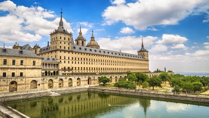 El Escorial and Segovia with a Host-Driver, Tickets Optional