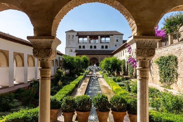 Alhambra in Three Hours: Torre de la Vela Climb, Then the Nasrid Palaces