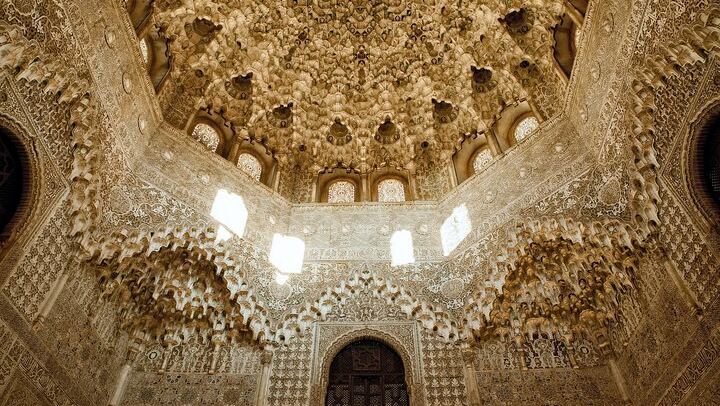 Alhambra Small Group with a Nationally Licensed Guide, Named in Advance
