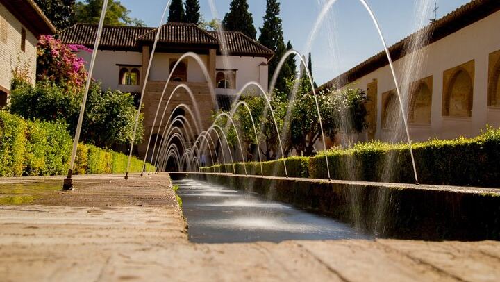 Alhambra and Generalife Ending at the Partal Pond and Torre de las Damas