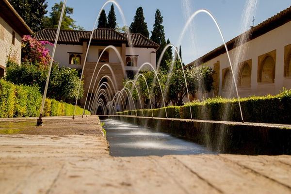 Alhambra and Generalife Ending at the Partal Pond and Torre de las Damas