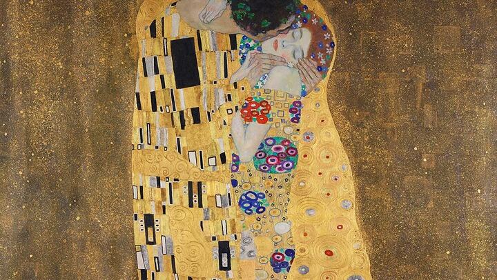 Straight to the Door, No Guide: the Kiss and What Hangs Around It