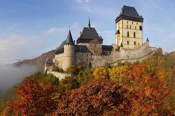 Your Private Guide Cannot Guide Inside: the State Provides That