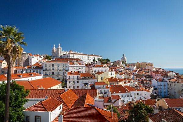 Private Alfama Downhill from the Castle, Past the Judiaria and the King's Fountain