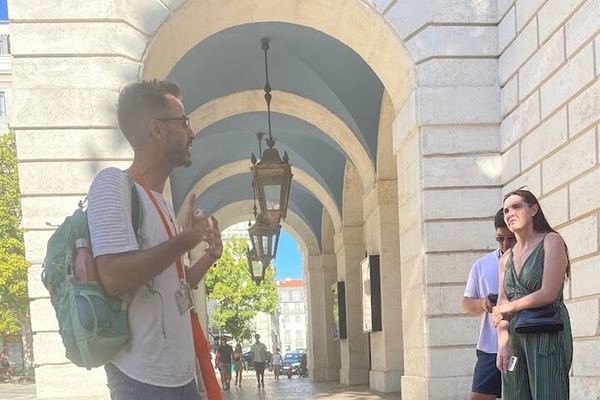 Belém Under the Orange Umbrella, from the Presidential Palace to the Tower