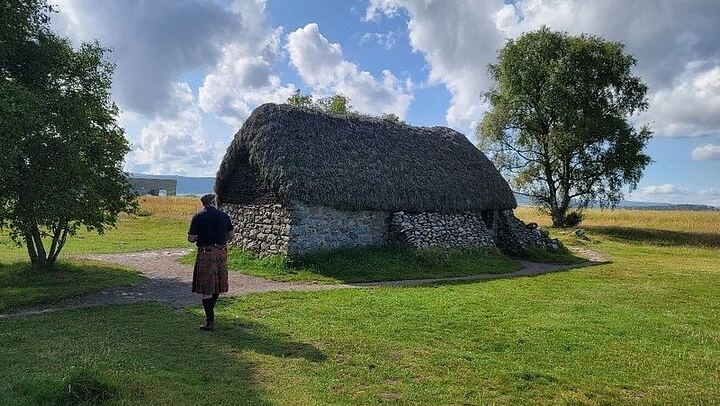 Private Highlands Tour with a Guide in a Kilt, Van or Land Rover