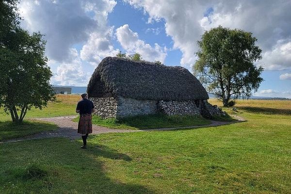 Private Highlands Tour with a Guide in a Kilt, Van or Land Rover