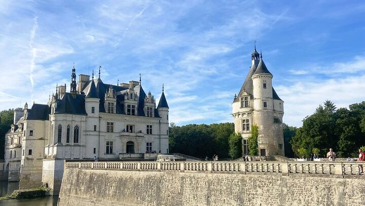 Chambord, Chenonceau and Lunch Inside Family-Owned Château de Villesavin