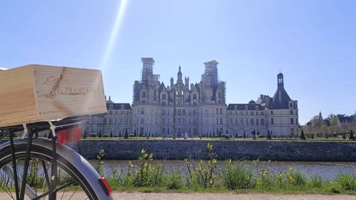 Chambord by E-Bike from Amboise, with a Stop at Château de Villesavin