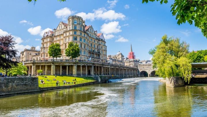 Windsor, Bath and Stonehenge on a 30-Seat Coach with Lunch Included