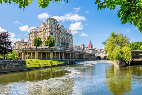 Windsor, Bath and Stonehenge on a 30-Seat Coach with Lunch Included