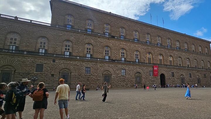 Ninety Minutes on the Medici, with Every Statue in the Signoria Named