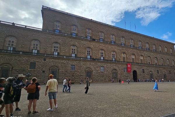 Ninety Minutes on the Medici, with Every Statue in the Signoria Named