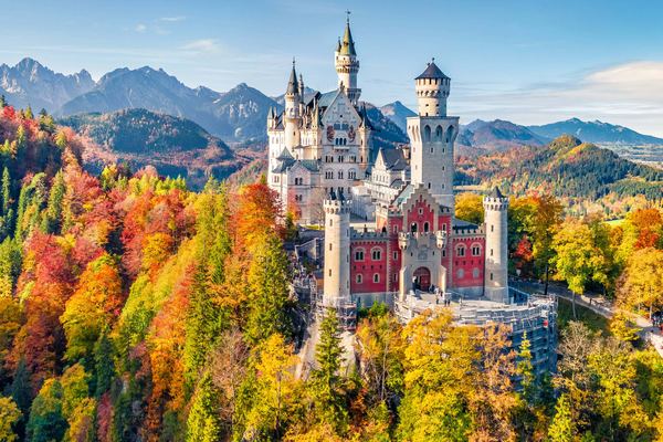 Ten and a Half Hours, Linderhof First, and the Ticket Bought on the Day