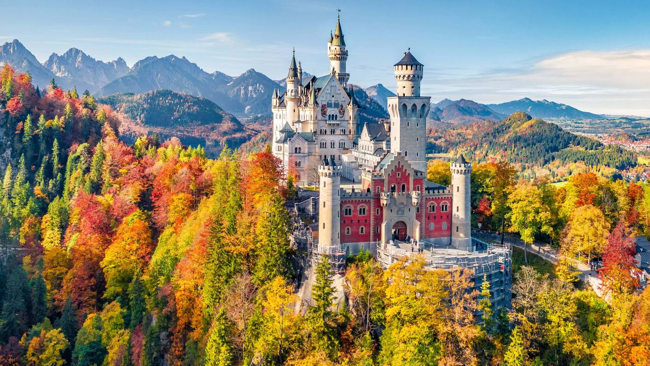 Ten and a Half Hours, Linderhof First, and the Ticket Bought on the Day