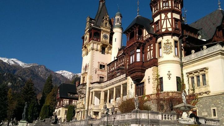 Two Churches 150 Years Apart, and a Castle Built on a 60-Metre Rock