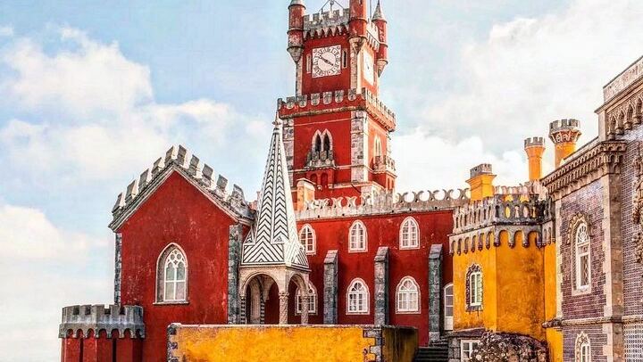 Sintra Half Day, the Pena Essential Ticket and the Conical Chimneys of the National Palace