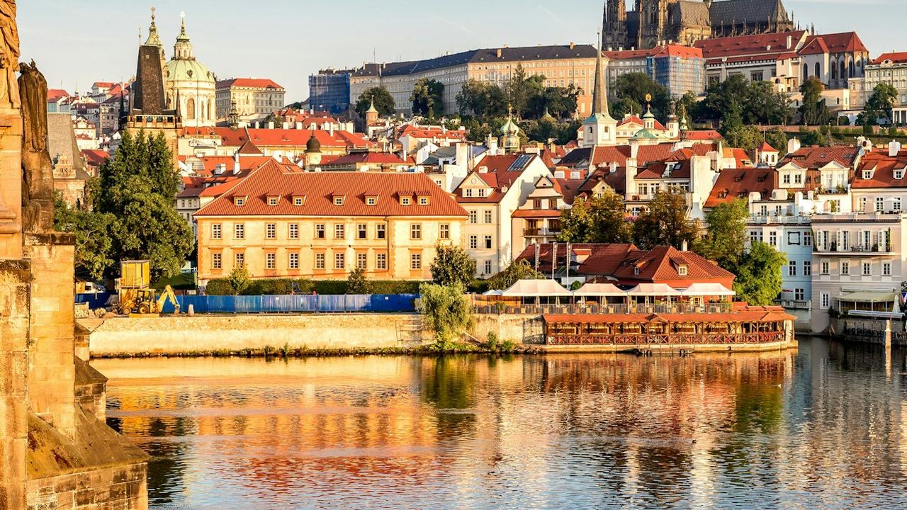 One Hour Only, with Fast Track and Charles Bridge Along the Way