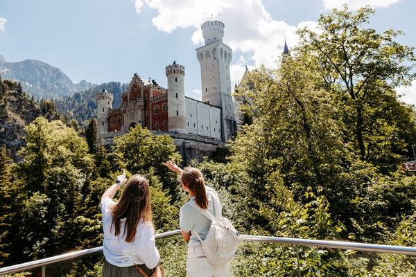 Both Entry Fees Included, 28 Seats, and Oberammergau Actually Stops
