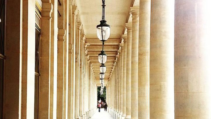 Passage des Panoramas to Galerie Vivienne: Private Covered Passages Walk