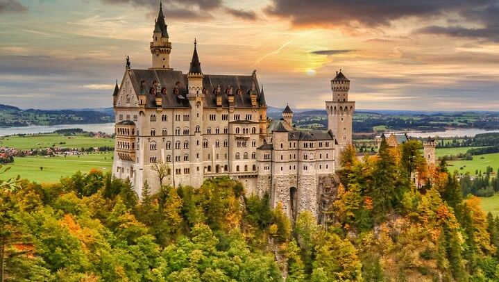 Book the Castle Tickets Yourself; the Courtyards Cost Nothing