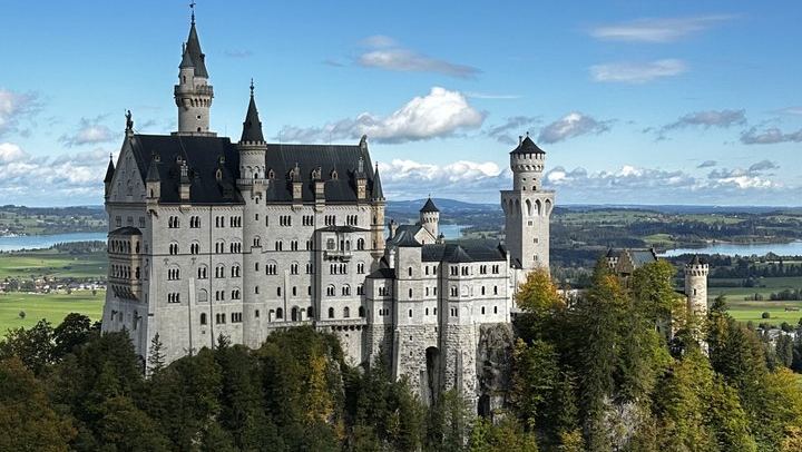 Fourteen Rooms, 200 Metres Above the Gorge, and a Hall of Mirrors