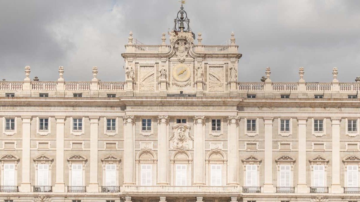 Royal Palace Madrid: the Porcelain Room and the Armour of Charles V