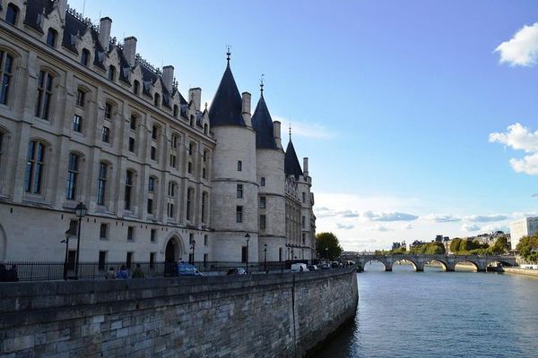 Sainte-Chapelle, Conciergerie and the Working Courts of the Palais de Justice