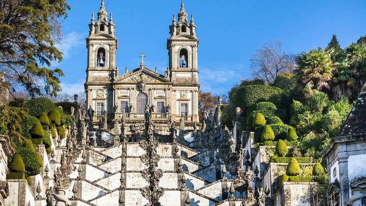 Braga Cathedral's High Choir and Chapels, with Lunch and Vinho Verde