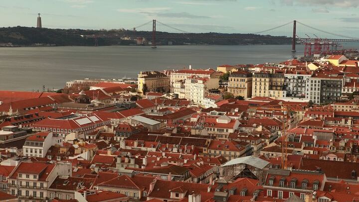 Sixty Minutes Guided Inside São Jorge, Then the Castle Is Yours