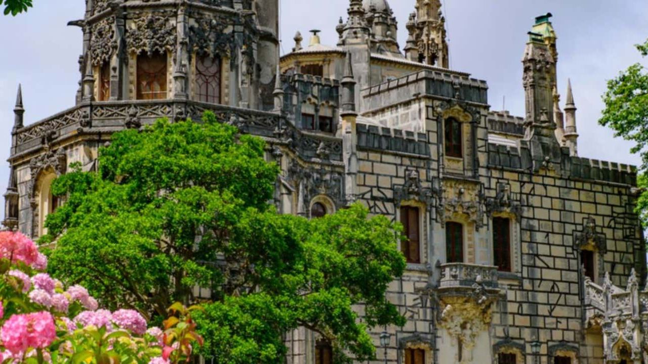 Sintra and the Inverted Towers of Regaleira, on Foot in Under Four Hours