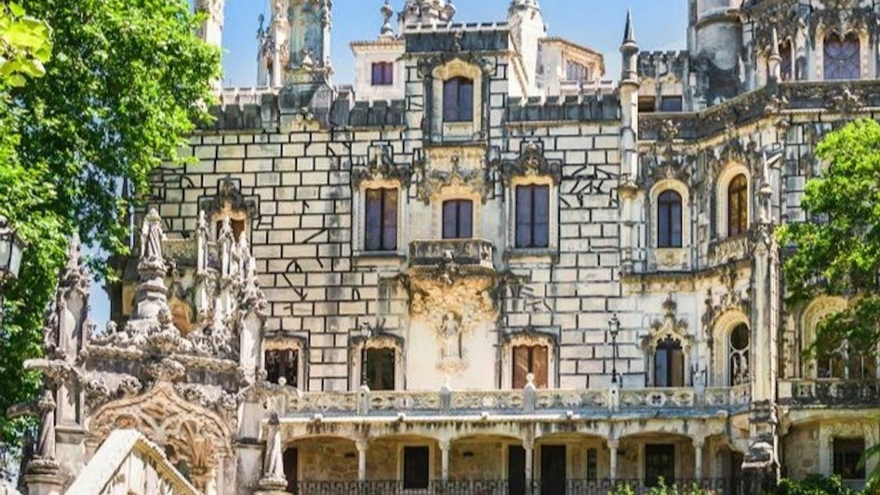 Sintra Half Day with the Transfer Included, Old Town on Foot and Regaleira Guided